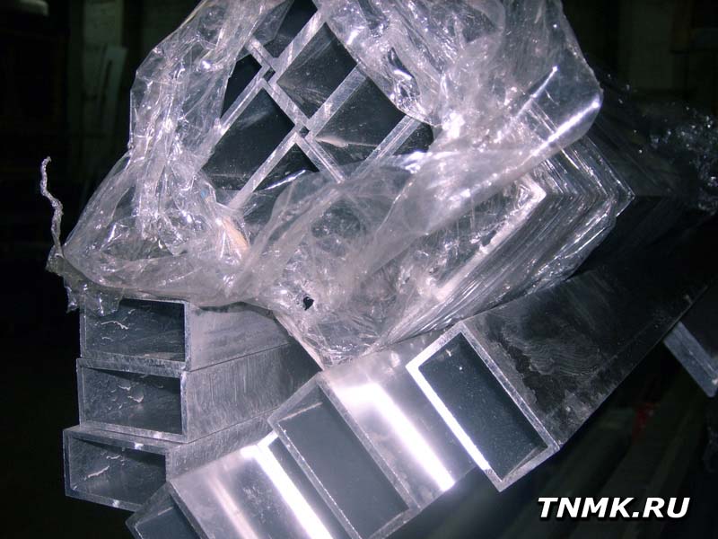 Труба алюминиевая профильная 100х40х3 АД31Т1